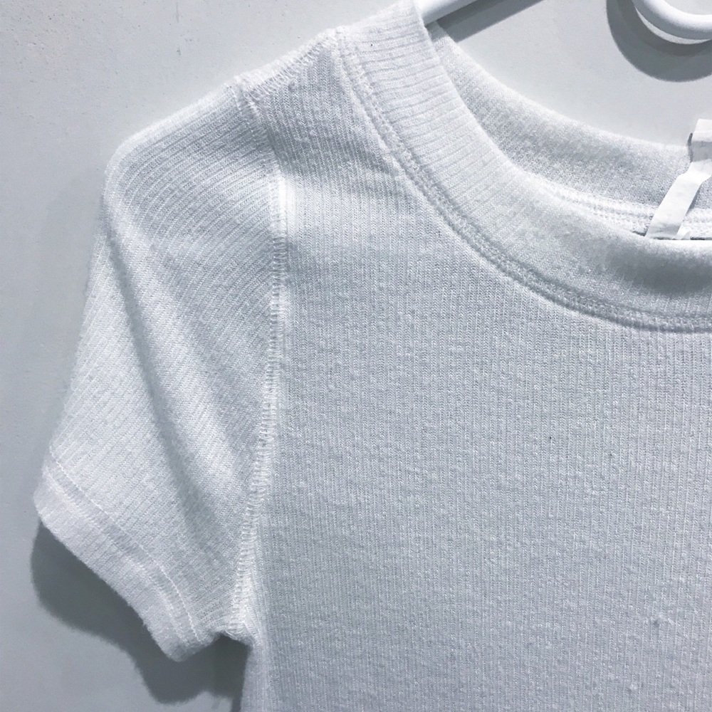 🏳️ Basic White T-Shirt 🏳️ - Picture 2 of 3